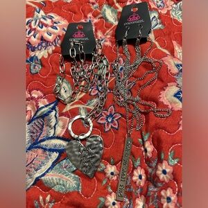 Inspirational Bible Verse Necklaces & Earrings Two Sets Matt 7:7 & John 13:34